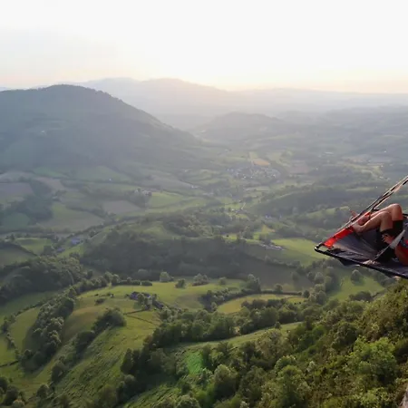 Pyrenees Nuit Suspendue Campsite Montory