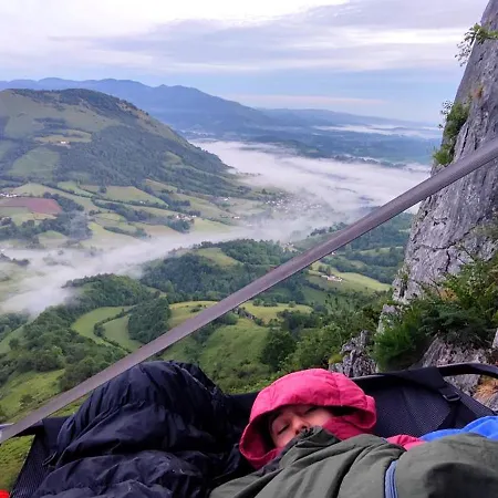 Pyrenees Nuit Suspendue Campsite *